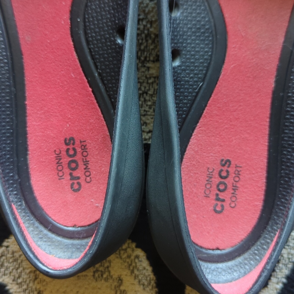 Crocs Ballet style flats. Size Women's 7. - Picture 2 of 3